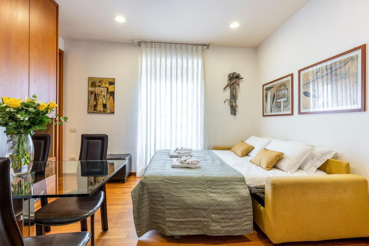 Rome As You Feel - Cozy Apartments In San Giovanni Exterior photo