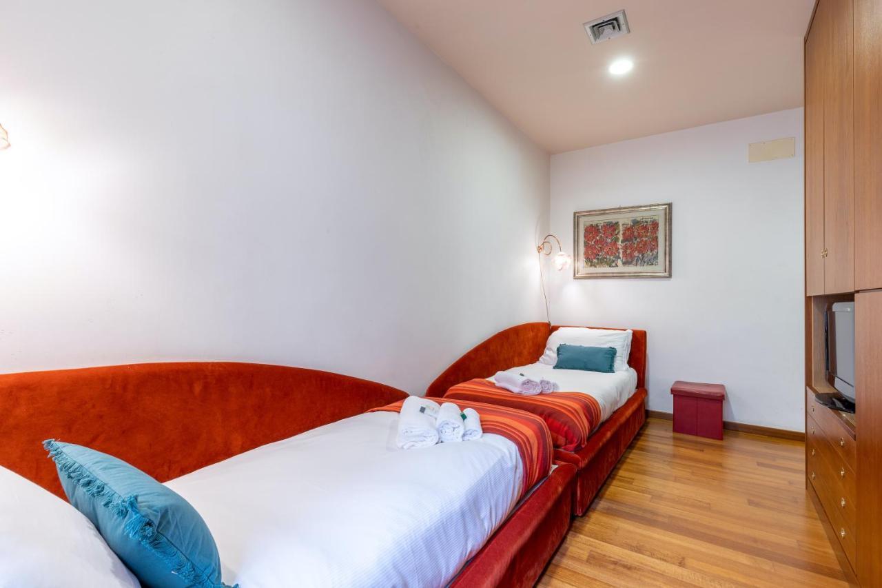 Rome As You Feel - Cozy Apartments In San Giovanni Exterior photo